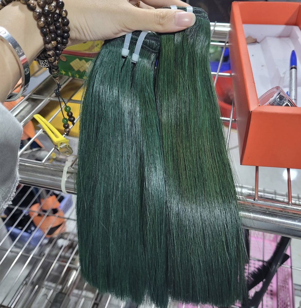 สีเขียว