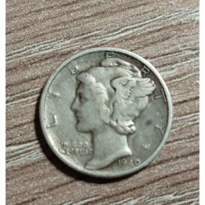 Tarjeta Coleccionable Mercury Dime de 1940 con Múltiples Errores que Resaltan la Característica Única de la "ONE DIME" - Product Image 1