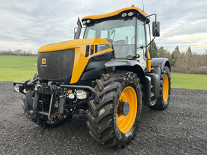รถแทรกเตอร์การเกษตรประสิทธิภาพสูงรุ่นดั้งเดิม JCBB Fastrac 3230 Xtra Tier 4 - Product Image 5