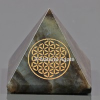 Achat en ligne Chakra Collé Cristal Générateur Tour Sculpté Agate Pierre De Lune Pyramide Sculpture Fleur Vie Symbole Gravé Amour