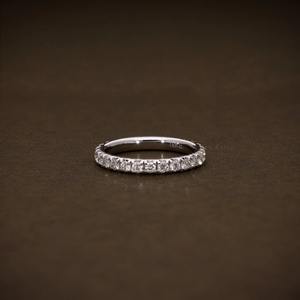 Anillo de Eternidad con Diamantes Cultivados en Laboratorio, Corte Redondo, 0.70 CTW, Banda de Eternidad, Diamante Certificado, Anillo de Aniversario, Diseño Único y Moderno - Product Image 4