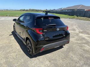 Compre Ahora Autos Usados: <span class=keywords><strong>Toyota</strong></span> <span class=keywords><strong>Yaris</strong></span> 1.5 Híbrido Z <span class=keywords><strong>2022</strong></span>, 5 Puertas, Hatchback, CVT, 4x4, Sedán, Listo para Enviar - Product Image 6