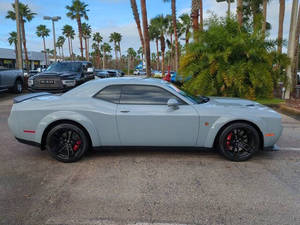 Dodge Challenger 2022 en parfait état - Product Image 4