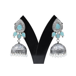 เครื่องประดับต่างหู jhumka ลูกปัดหินสีเงินออกแบบอย่างสวยงามสำหรับผู้หญิงและผู้หญิง - Product Image 4