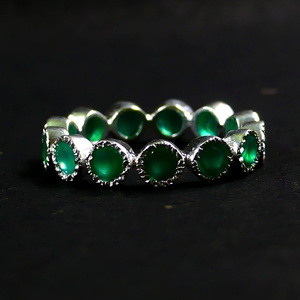 Bague classique pour femme en acier inoxydable plaqué or avec pierre précieuse en onyx vert - Marque Gemvanity Design unique Hindou - Product Image 2