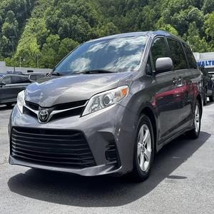 Conduite à droite Toyota Siennaaa Conduite à gauche Aussi offert Qualité supérieure Excellent état Frais et propre En stock - Product Image 2