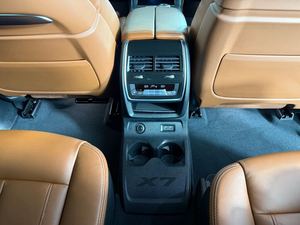 SUV de luxe 2023 B - X7 M60i AWD, en excellent état et à prix abordable - Product Image 4