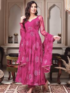 Ensemble de costume Anarkali imprimé Bandhani de luxe Unity avec dupatta en tissu de georgette doux, pour les fêtes et les occasions spéciales - Product Image 3