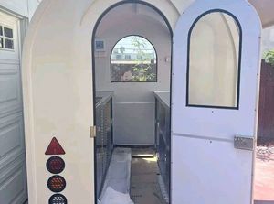 รถขายอาหารติดหลังคารถแบบกลมรถขายอาหารจานด่วนสำหรับโรงงานผลิตขนมขบเคี้ยวแฟชั่นใหม่ออกแบบได้ตามต้องการ - Product Image 5