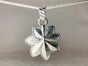 สร้อยคอเงิน925ใหม่ทันสมัยเรียบง่ายทันสมัยจี้ใบไม้สไตล์ฮิปฮอปทรงเสน่ห์สำหรับเป็นของขวัญสำหรับทุกคน - Product Image 5