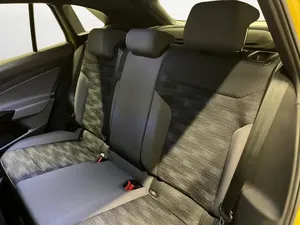 2021 V0LKS-WAJEN ID.4 Pure 110 kWh 148 km/h Pompe à chaleur 148 km/h Pack Style Argent avec barre de remorquage Charge rapide EV Batterie lithium Chargeur de voiture NEDC - Product Image 6