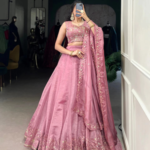 Lehenga choli ชุดแต่งกายพื้นเมืองอินเดียที่สวยงามล่าสุดสำหรับเพื่อนเจ้าสาวผ้าไหมปักเลื่อมงานปักเลื่อมลายรหัสไข่มุก - Product Image 1