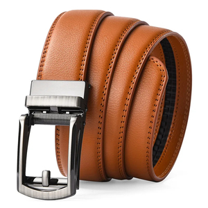 Cinturón Formal de Cuero Genuino para Hombre con Hebilla Rectangular de Acero con Cierre Automático, Diseño Sólido Negro y Duradero - Product Image 6