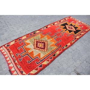 3.3x9.6 ft Rug, Vintage Herki Rug, Turkish <b>Red</b> <b>Wool</b> Solid Rug - Product Image 3
