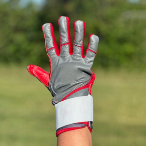 Gants de frappe de baseball professionnels en cuir personnalisés avec conception durable antidérapante et prise en main supérieure pour la protection des mains - Product Image 2