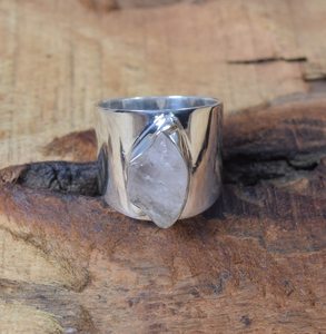 แหวนพลอยควอตซ์จากดอกกุหลาบหยาบแหวน925ทำมือทำจากเงินสเตอลิงของขวัญทำจากคริสตัลธรรมชาติสำหรับวันเกิดของญี่ปุ่น - Product Image 3