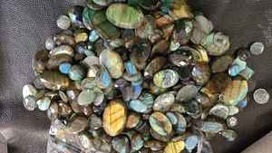 Cabujones de piedras preciosas de labradorita hechos a medida ideales para diseñadores de joyas de piedras preciosas y revendedores de piedras preciosas - Product Image 3