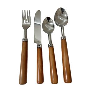Ensemble de couverts en acier inoxydable avec manche en bois pour la cuisine et la vaisselle de table au prix de gros - Product Image 1
