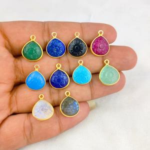 Fait à la main 12mm Or Vermeil 925 Sterling Silver Fine Pendentif Charm Coeur Forme Émeraude Lunette Diamant Nombre Motif Fleur - Product Image 5