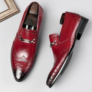 Chaussures brogues en daim souple avec bords perforés et semelle légère, chaussures décontractées pour hommes, chaussures tendance - Product Image 2