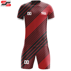 Uniforme de football de haute qualité Vêtements de sport-Uniforme de football en polyester 100%, uniforme de football pour hommes de la meilleure qualité fabriqué au Pakistan - Product Image 5