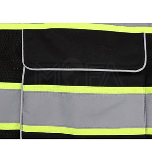 Gilets de sécurité haute visibilité avec bandes réfléchissantes confortables, durables et parfaits pour tous les types de travail - Product Image 4