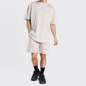 2025-26 Ensemble 2 pièces décontracté d'été de style de rue pour hommes Short à taille élastique et T-Shirt respirant surdimensionné de haute qualité avec OEM - Product Image 1