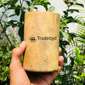 Vidrio de madera bohemio para interiores ecológicos, vasos naturales hechos a mano para decoración terrosa y hogares sostenibles de Tradebyd - Product Image 1