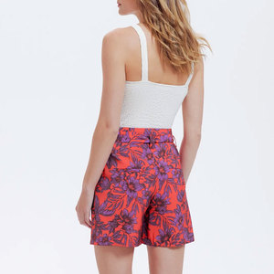 Pantalones cortos con diseño de logotipo hecho a medida para mujer, pantalones cortos para correr y entrenar para mujer para uso en exteriores, precios razonables - Product Image 3