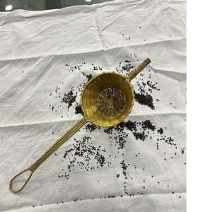 Passoire à thé en laiton moderne fabriquée en Inde pour le thé en vrac Passoire à thé tissée à la main pour la maison et l'hôtel - Product Image 4