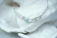 Collier ras-de-cou en opale de feu bleue et blanche, motif végétal, chaîne à maillons, cadeau de mariage pour femme, mariée, fait main en argent sterling 925