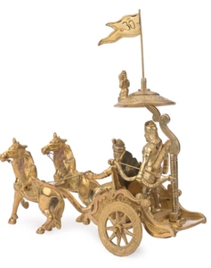 Estatua Antigua de Latón del Señor Krishna y Arjun en un Carro, Arjun Rath, Decoración Dorada para el Hogar, Estilo Moderno, Decorativa - Product Image 3