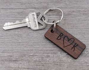 Llavero personalizado natural de forma cuadrada de madera de acacia con logotipo personalizado y diseño Royal Artisans HB3MK - Product Image 3