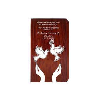 Caja de urna de madera grabada personalizada para cenizas humanas, urnas de cremación personalizadas para adultos, urnas de entierro para mamá y papá - Product Image 3