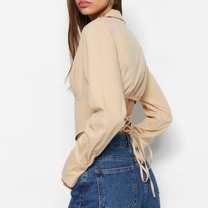 เสื้อเชิ้ตสตรีหรูหราคุณภาพระดับพรีเมียม100% สำหรับเครื่องแต่งกายในฤดูร้อนพิมพ์โลโก้แบบหลวมสีพื้นเรียบ - Product Image 3