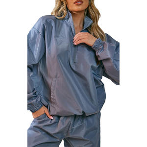 Conjunto Deportivo de Dos Piezas con Capucha y Cordón Ajustable para Mujer, Cortavientos Sólido Personalizable, 100% Poliéster, Transpirable, Impermeable y de Secado Rápido - Product Image 2