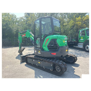 Excavadora compacta con cabina cerrada, calefacción y aire acondicionado, cámara de visión trasera y panel de pantalla digital Premium Operator Comfort - Product Image 3