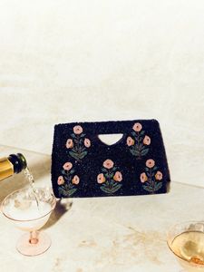 Bolso de mujer bordado con interior espacioso - Product Image 4