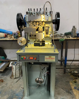 Machine de fabrication de chaînes à maillons de haute précision pour la fabrication de bijoux en or, argent et laiton avec formation automatique de chaînes et C