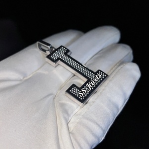 Collier Hip Hop personnalisé en argent 925 plaqué rhodium avec pendentif en forme de lettre initiale, logo, diamants moissanite - Product Image 3