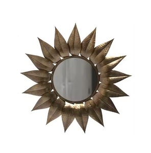 Miroir mural de qualité supérieure Miroir en métal fini argenté pour la maison Hôtel Restaurant Miroir mural - Product Image 1