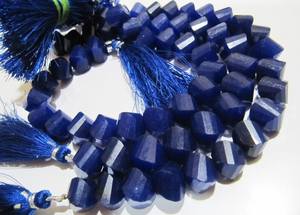 Perles de saphir bleu naturel de haute qualité, forme navette torsadée, 9-10 mm, vendues par brin de 10 pouces de long - Product Image 3