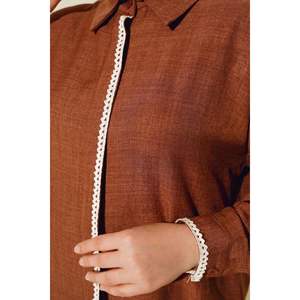 Chemise brodée détaillée Marron - Product Image 2