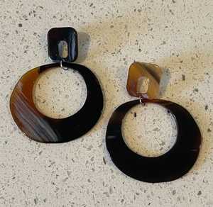 Lujosos nuevos pendientes de joyería de cuerno de búfalo para hombres y mujeres elegantes pendientes de gota de invierno/verano para regalo su cumpleaños - Product Image 1