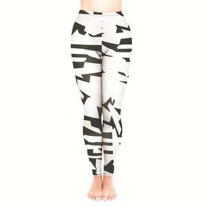 Leggings de yoga taille élastique impression par sublimation personnalisée leggings de sport confortables et durables pour femmes vêtements de sport en gros OEM - Product Image 3