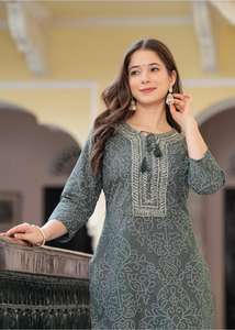 Ropa informal de viscosa Floral hermosa de Kurta de algodón puro con estampado étnico elegante para mujeres para adultos ropa india y paquistaní - Product Image 3