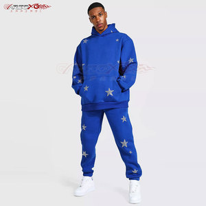 Ropa de calle con estilo para hombre, chándal de invierno a la moda con chaqueta con capucha y cremallera, pantalones a juego con detalles de diamantes de imitación - Product Image 1