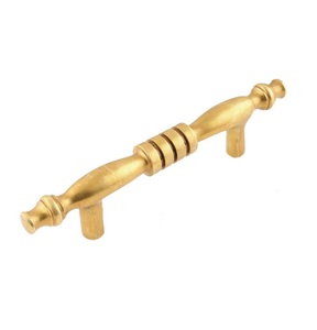 Poignées et bouton en laiton pour la maison tiroir fenêtres armoire poignée décorative couleur dorée élégant meubles en laiton tirer poignées - Product Image 1