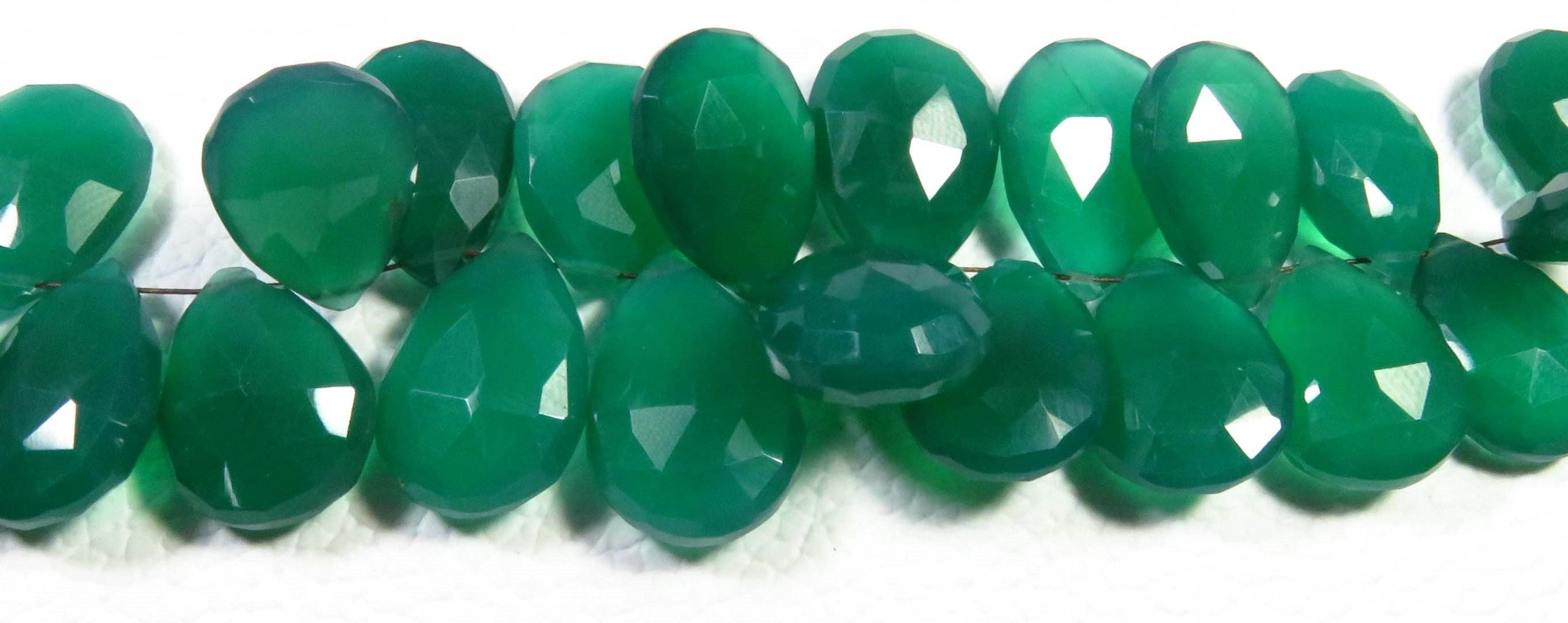 สีเขียว