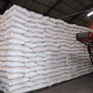 Azúcar Refinada Marrón Brasileña ICUMSA 45 en Polvo, Empaque en Bolsa/Caja de 30 kg, Grado Alimenticio, 99% de Pureza, 99% Brix, Suministro a Granel Directo - Product Image 1